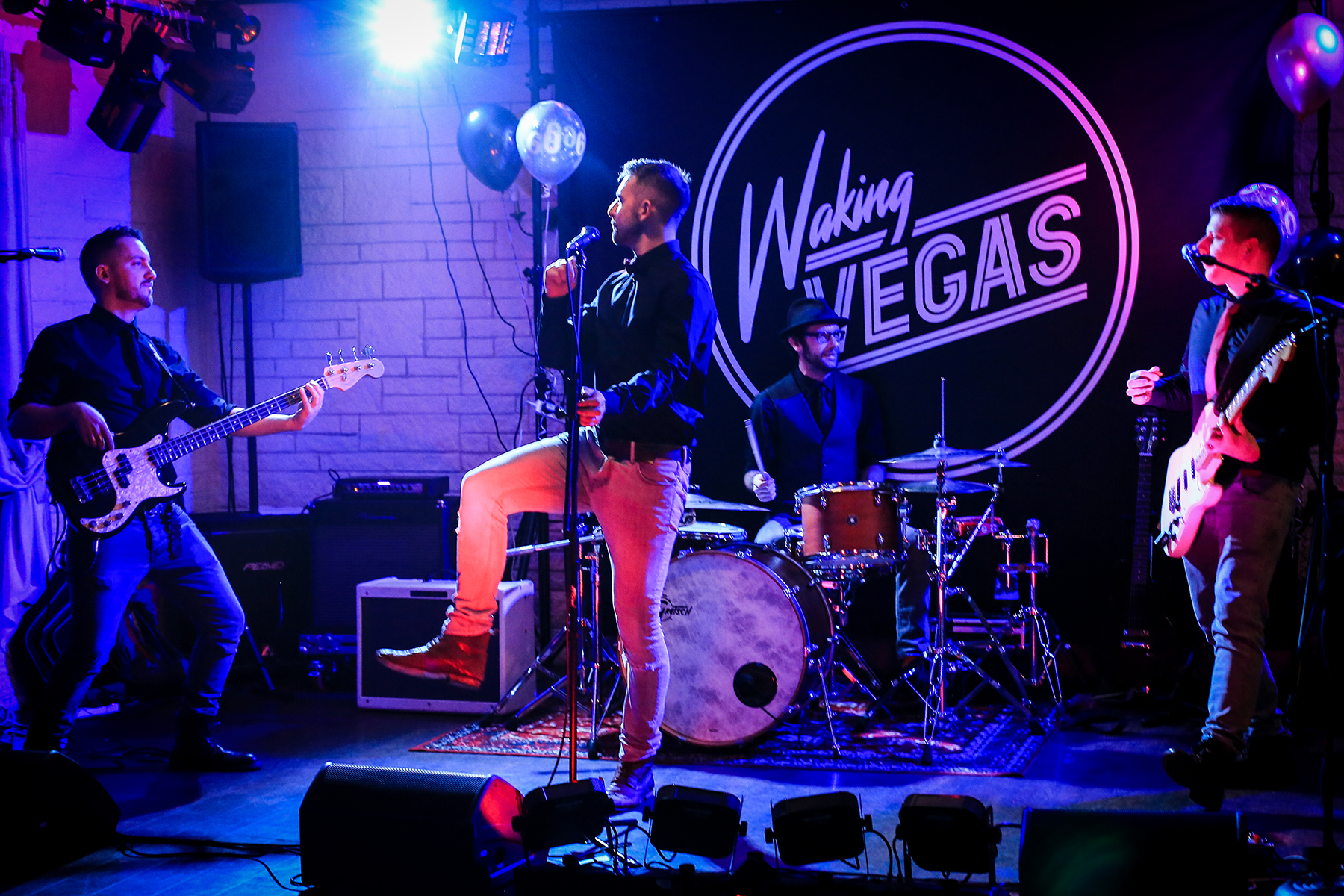 Waking vegas wedding band Thumbnail  7