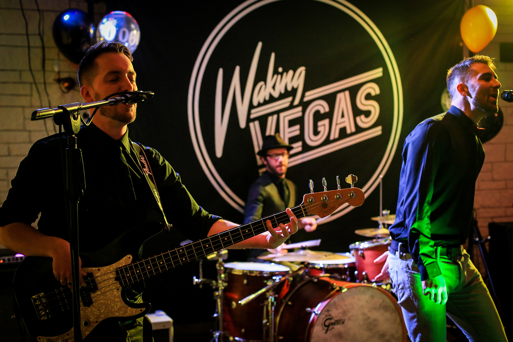 Waking vegas wedding band Thumbnail  8